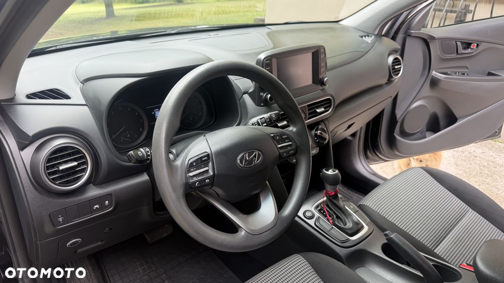 Hyundai Kona - 12