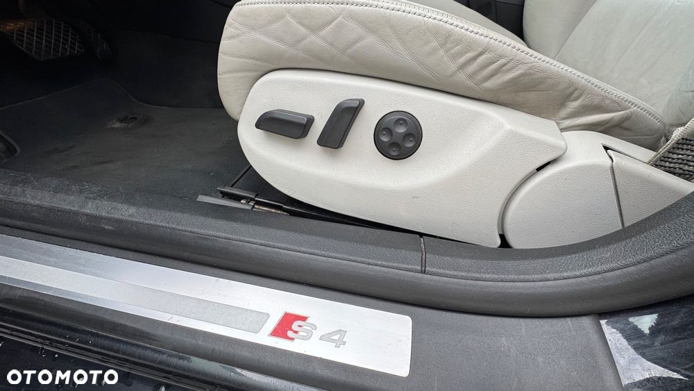 Audi S4 Limousine - 13