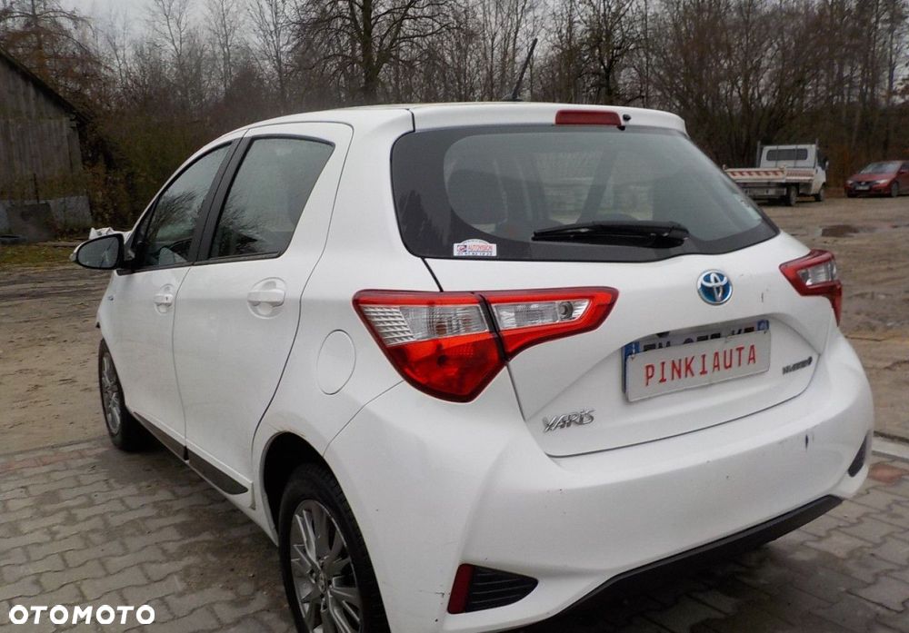 Toyota Yaris - 10