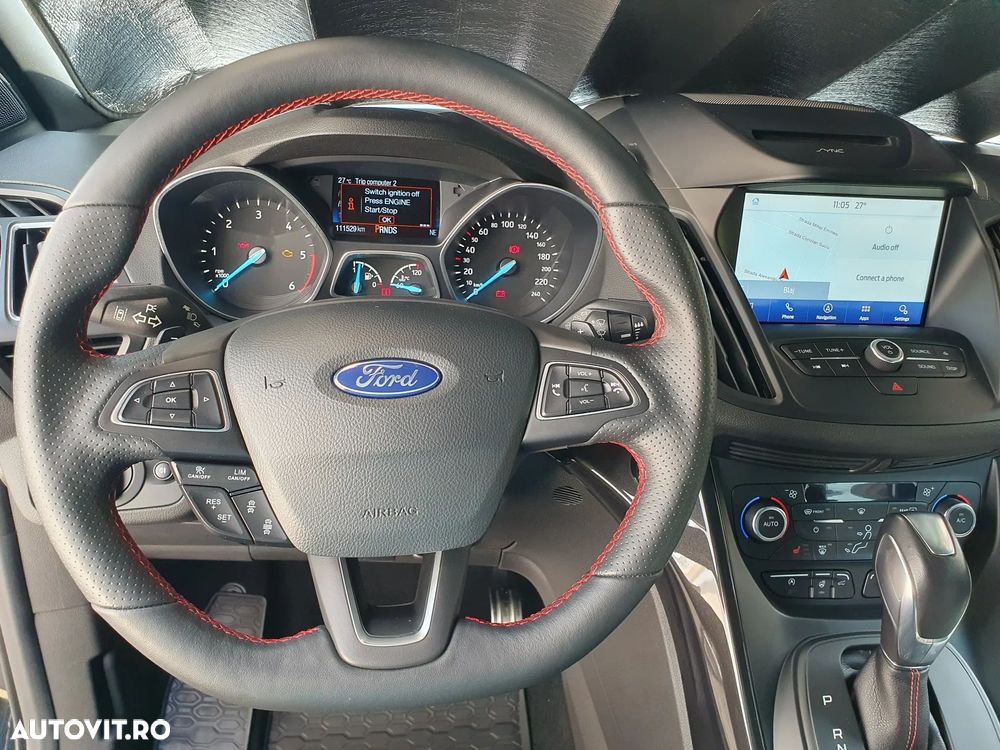 Ford Kuga 2.0 TDCi 4WD Powershift ST-Line - 36