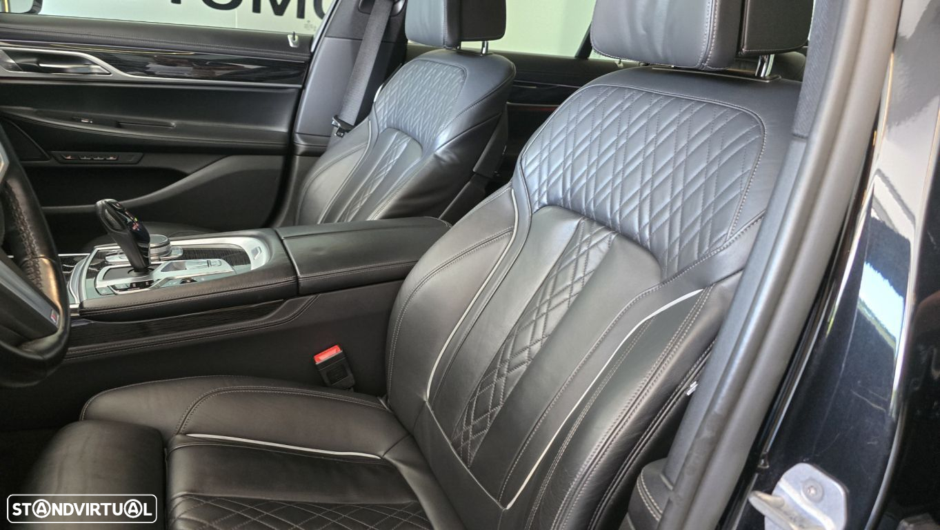 BMW 740 d xDrive Pack M Auto - 37