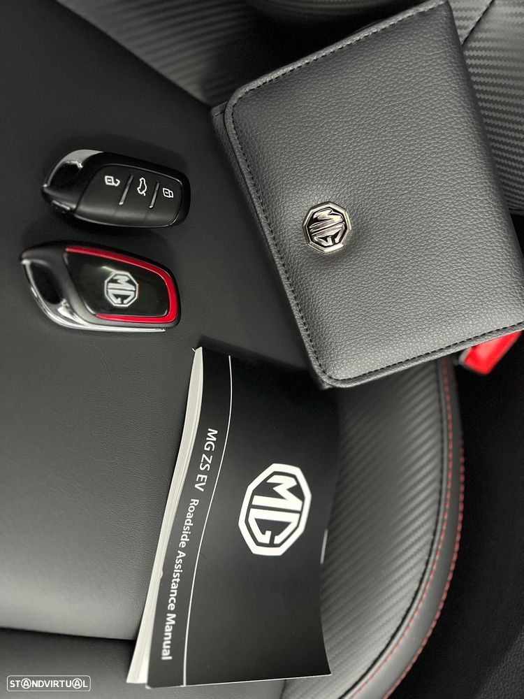 MG ZS EV 72.6 kWh Luxury - 41