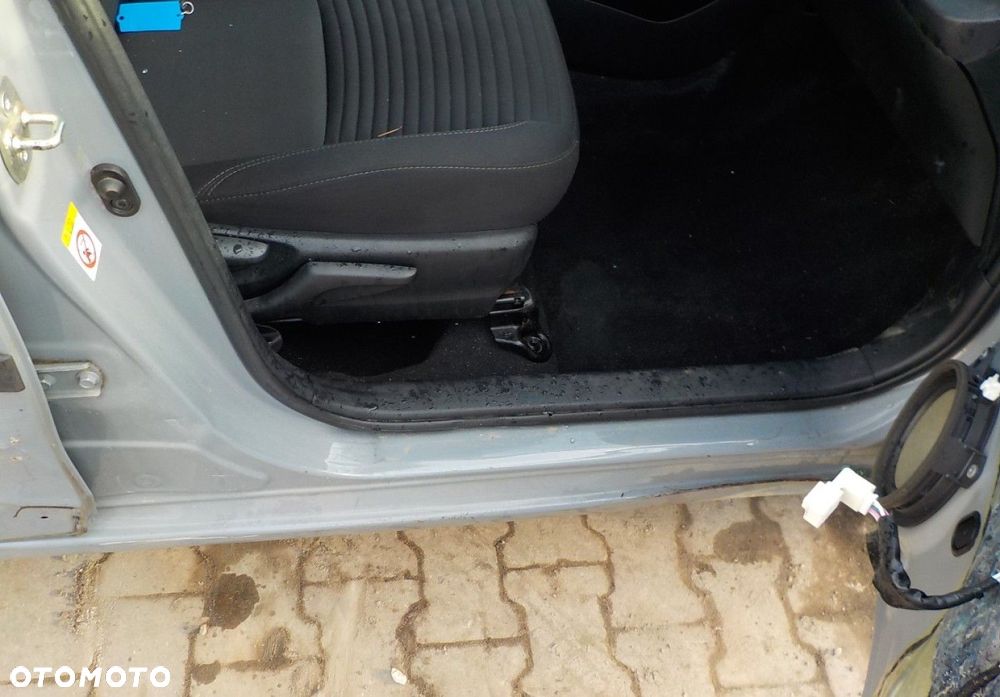 Toyota Yaris - 19