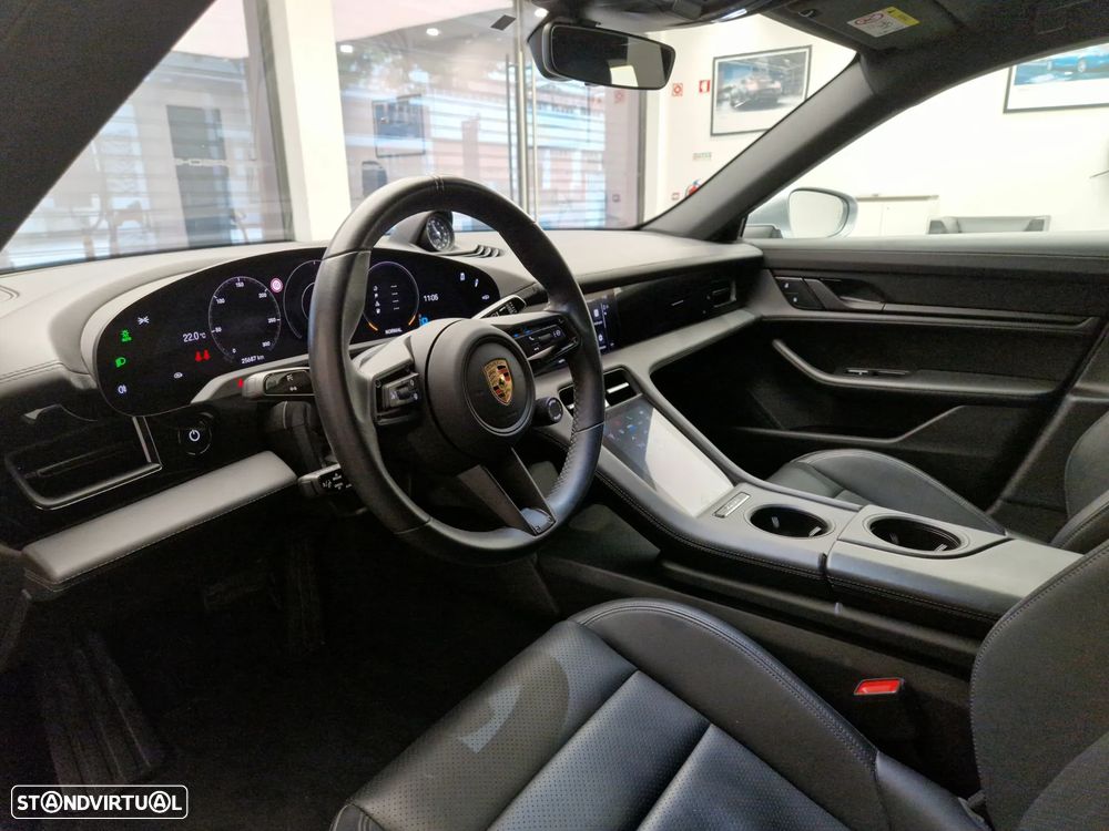 Porsche Taycan Standard - 14