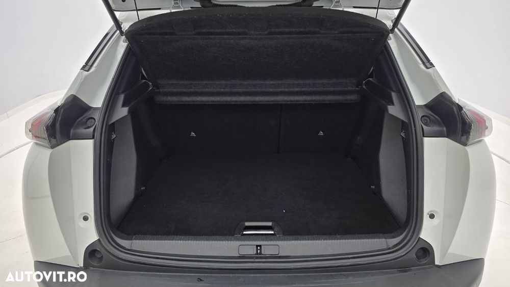 Peugeot 2008 1.5 BlueHDI STT EAT8 Allure - 24