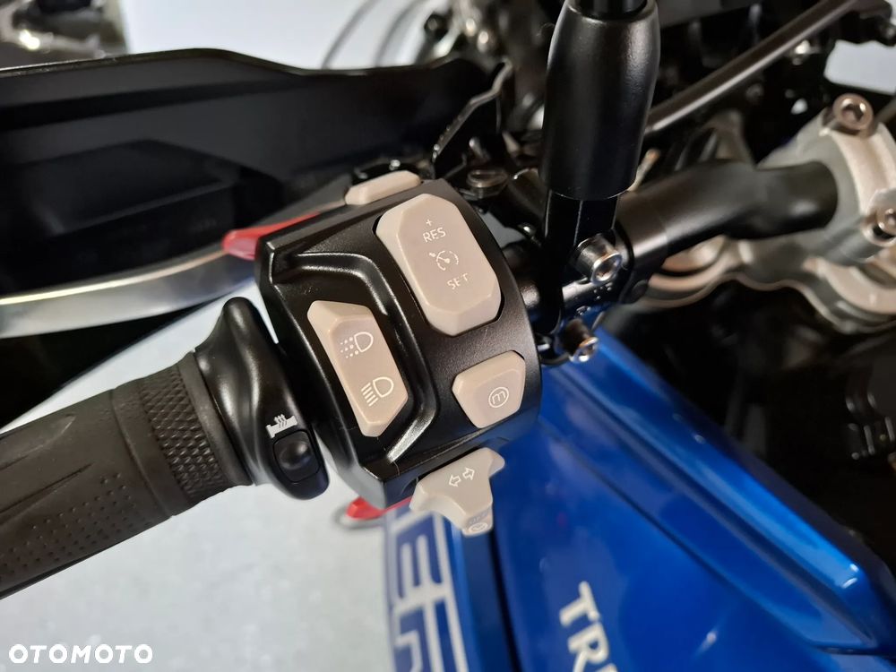 Triumph Tiger - 26