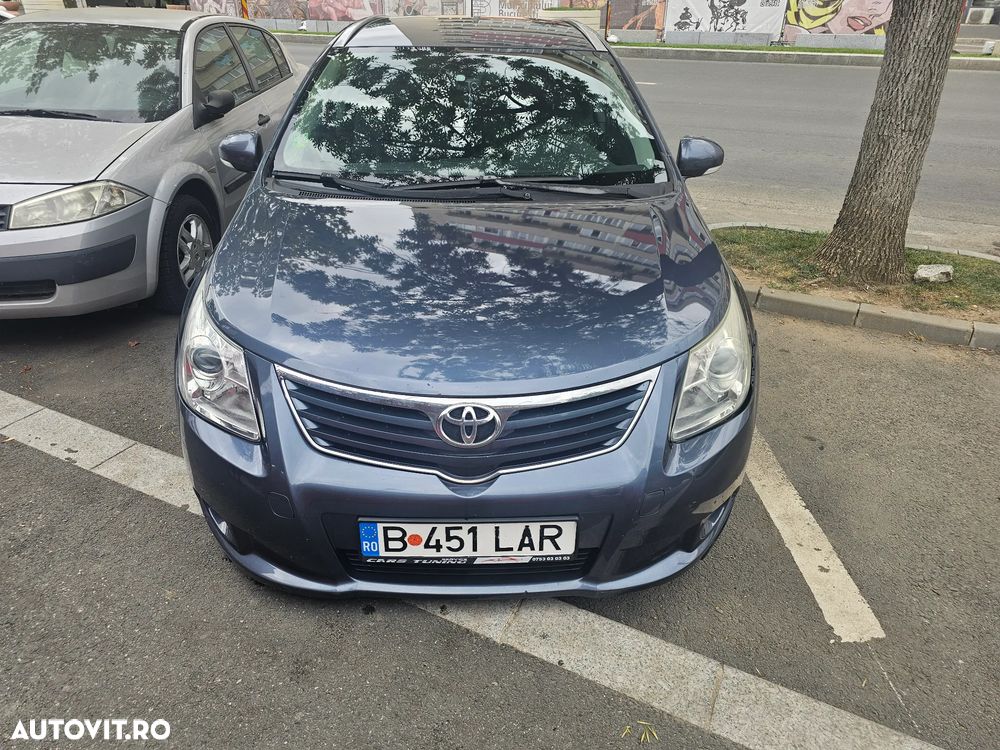 Toyota Avensis - 1