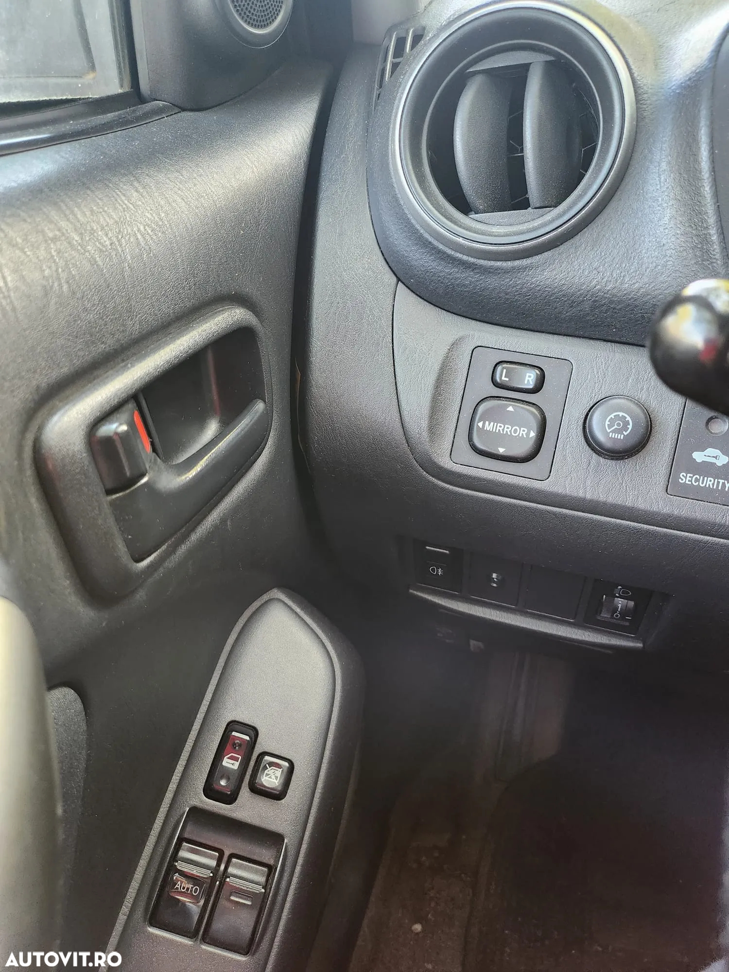Toyota RAV4 - 9