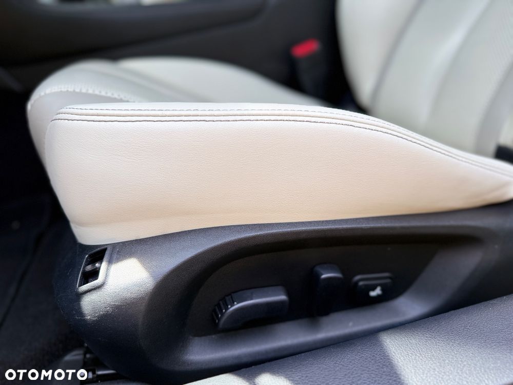 Infiniti Q60 - 19