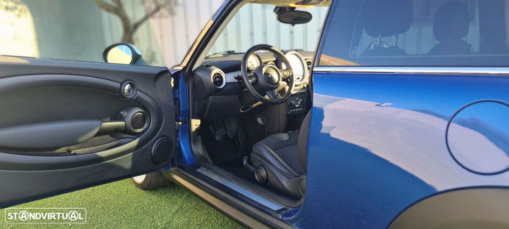 MINI 3 Portas One D - 14