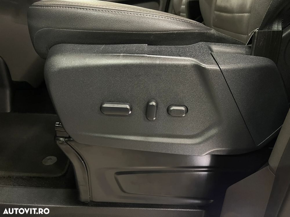 Ford Tourneo Custom Bus 320 2.0 EcoBlue 185 CP L2H1 Titanium Aut. - 28