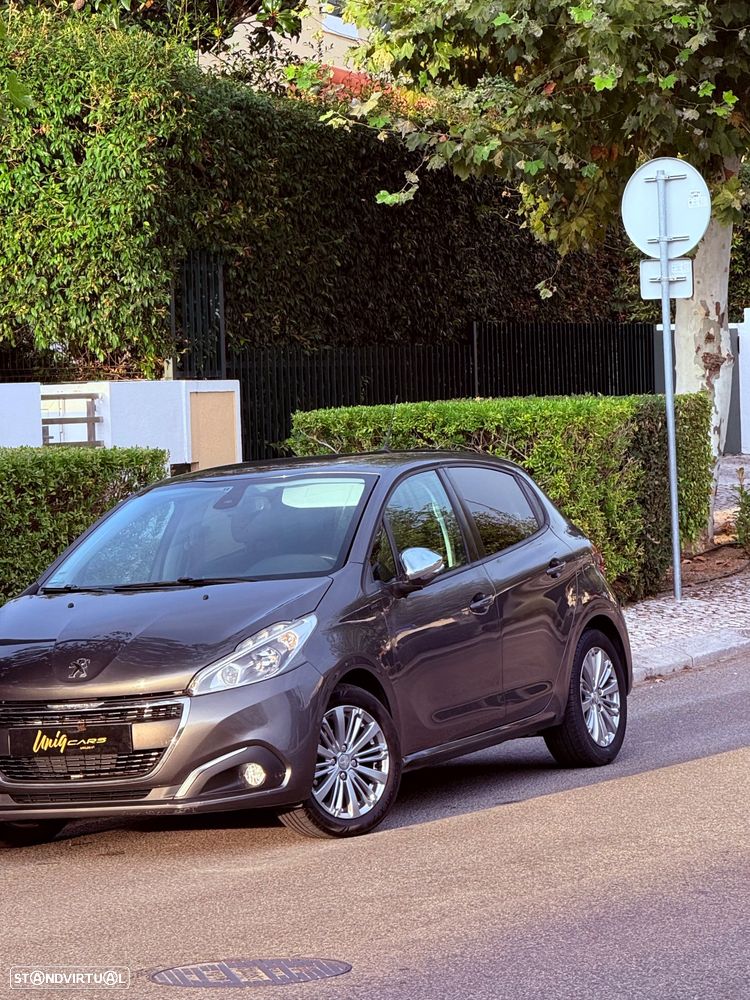 Peugeot 208 - 24