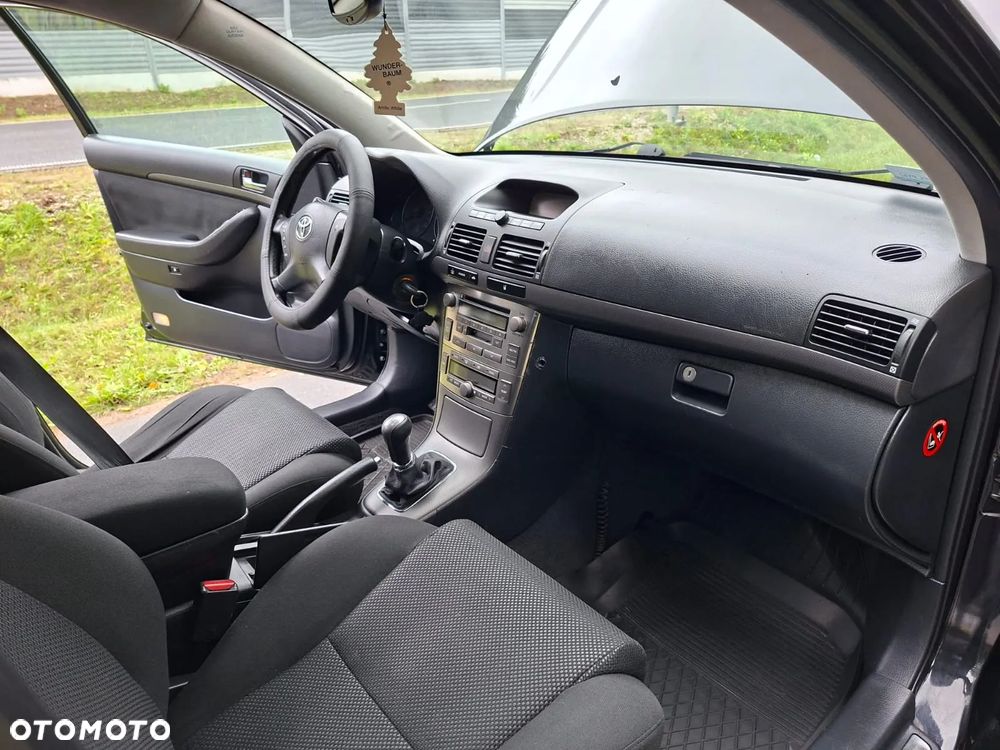 Toyota Avensis 2.0 D-4D Sol - 12