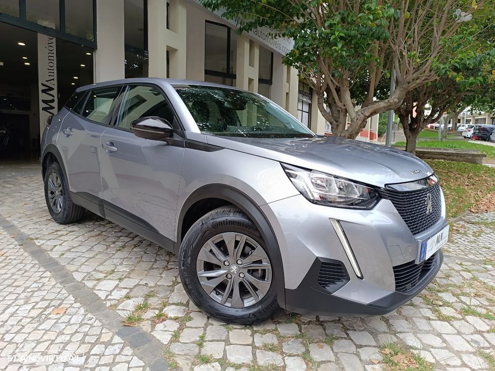 Peugeot 2008 1.2 PureTech Active — fotografia 3