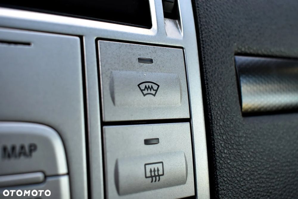 Ford Kuga 2.0 TDCi 4WD Titanium Plus - 29