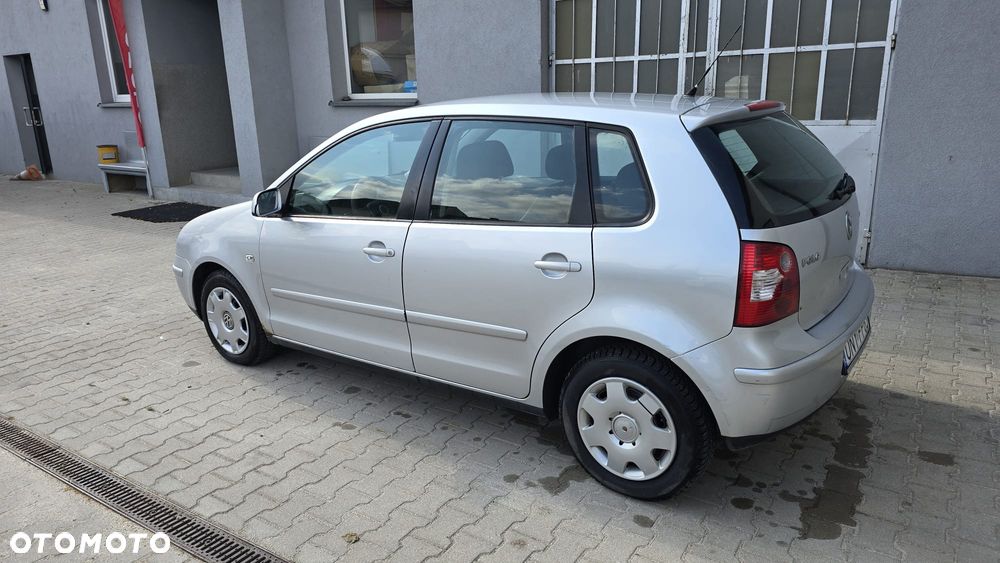 Volkswagen Polo 1.4 16V Comfortline - 18