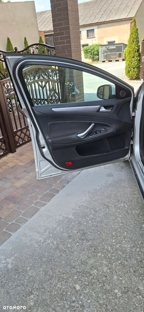 Ford Mondeo 2.0 TDCi Titanium - 22