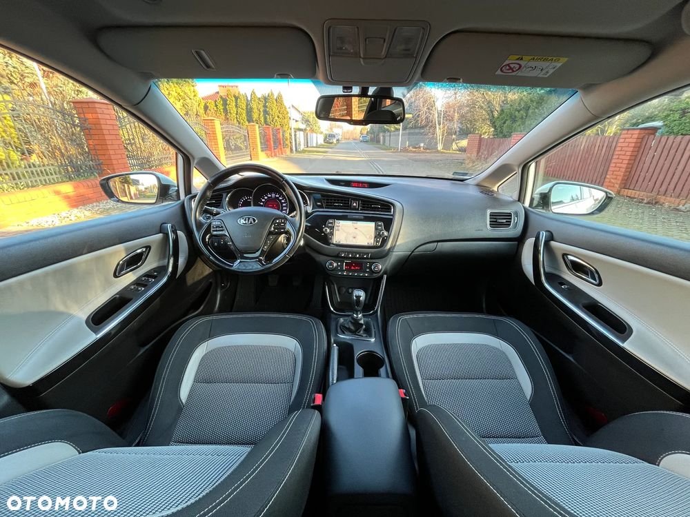 Kia Ceed 1.6 GDI L Business Line - 8