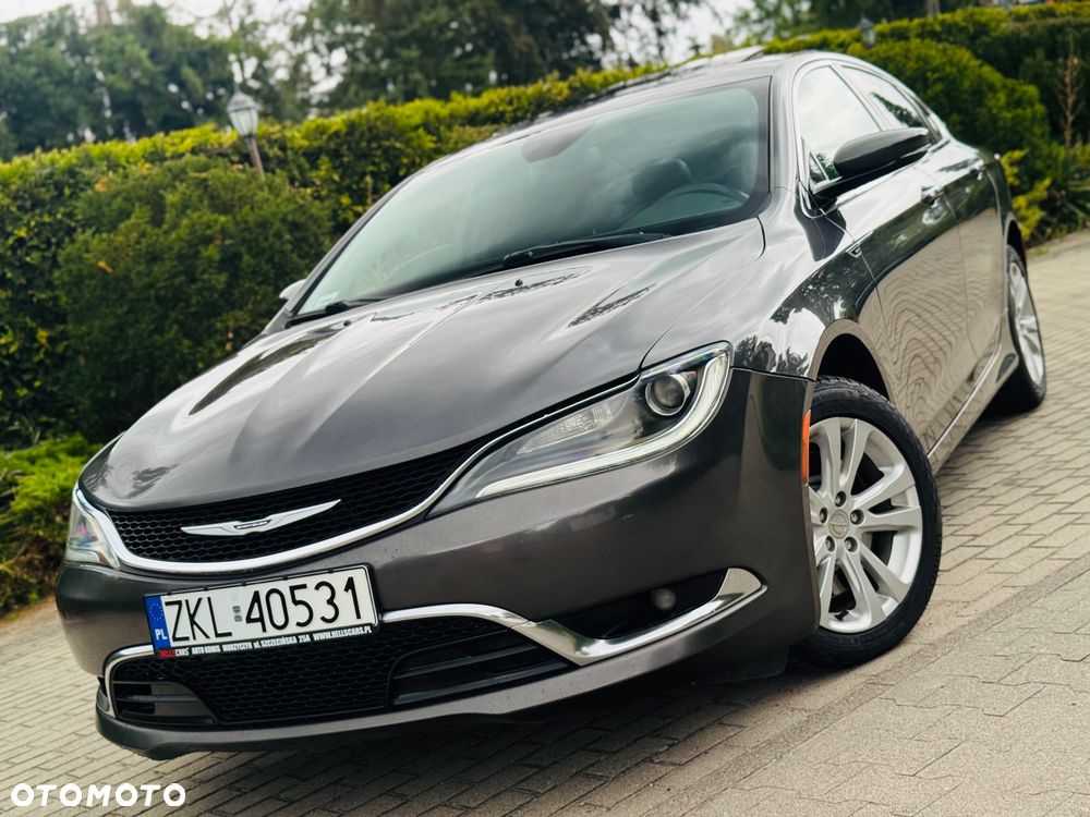 Chrysler 200 - 2