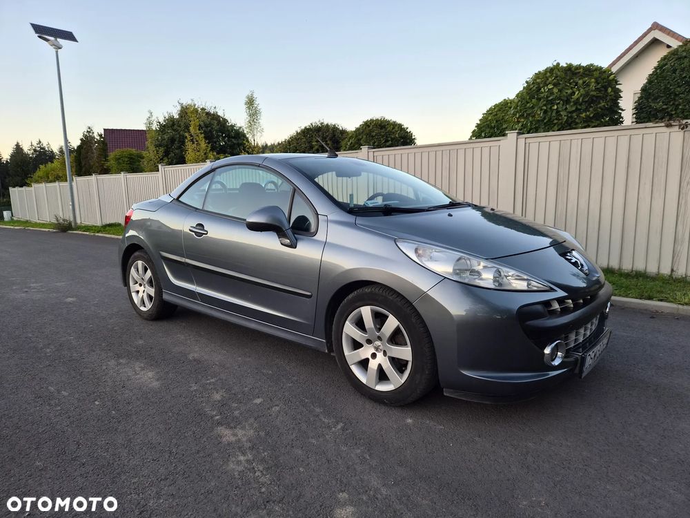Peugeot 207 CC - 11