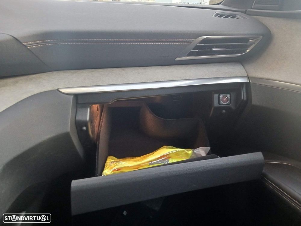 Peugeot 3008 1.6 Hybrid GT e-EAT8 - 22