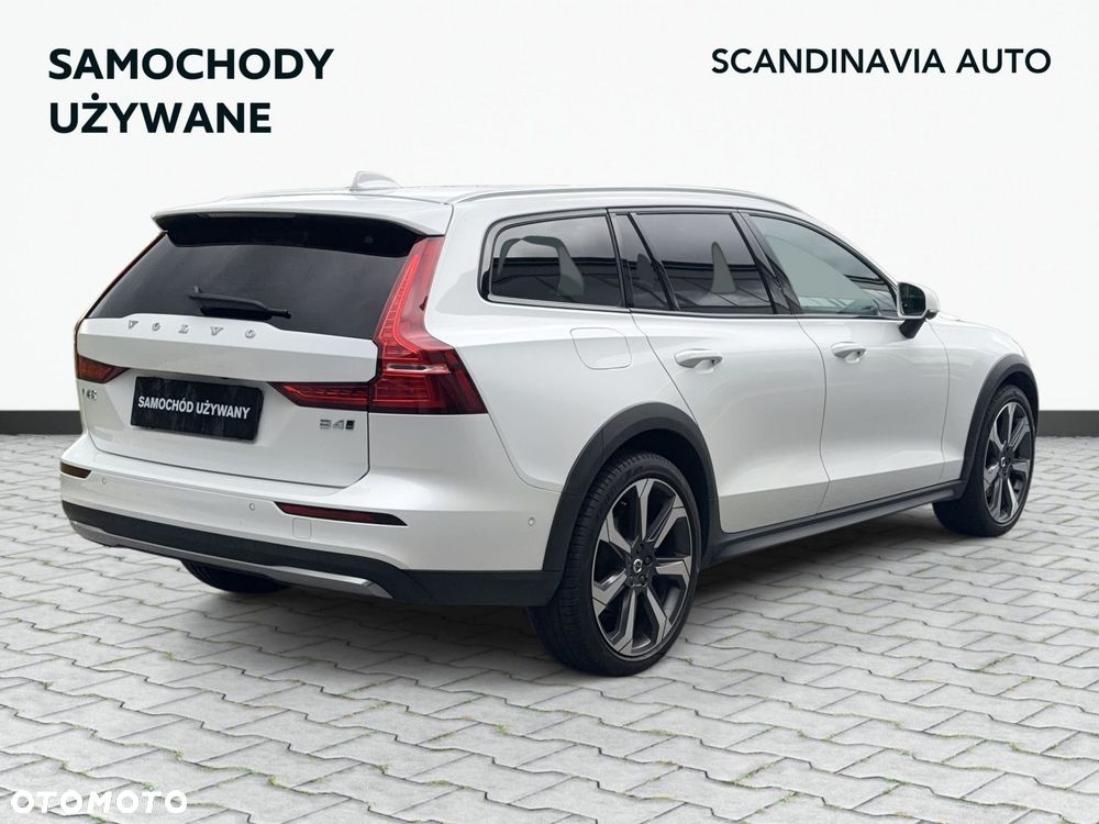 Volvo V60 Cross Country - 5
