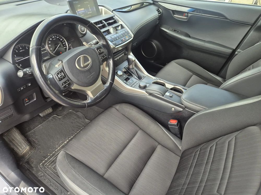 Lexus NX 200t Comfort AWD - 10
