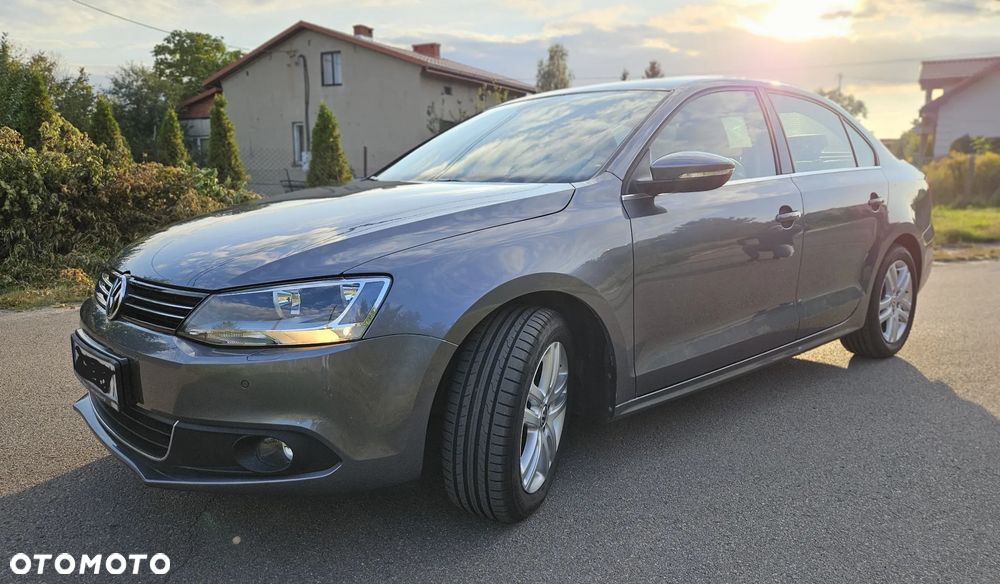Volkswagen Jetta 1.4 TSI Highline - 3