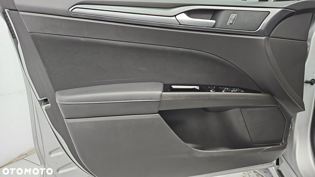 Ford Mondeo 2.0 Hybrid Trend - 10