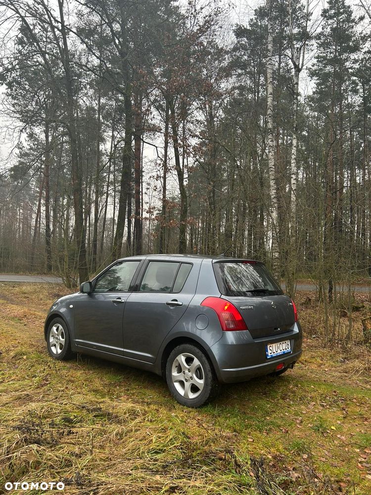 Suzuki Swift 1.3 Club - 2