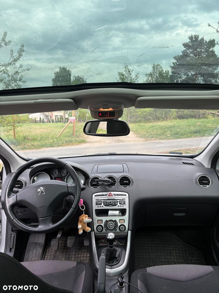 Peugeot 308 - 8