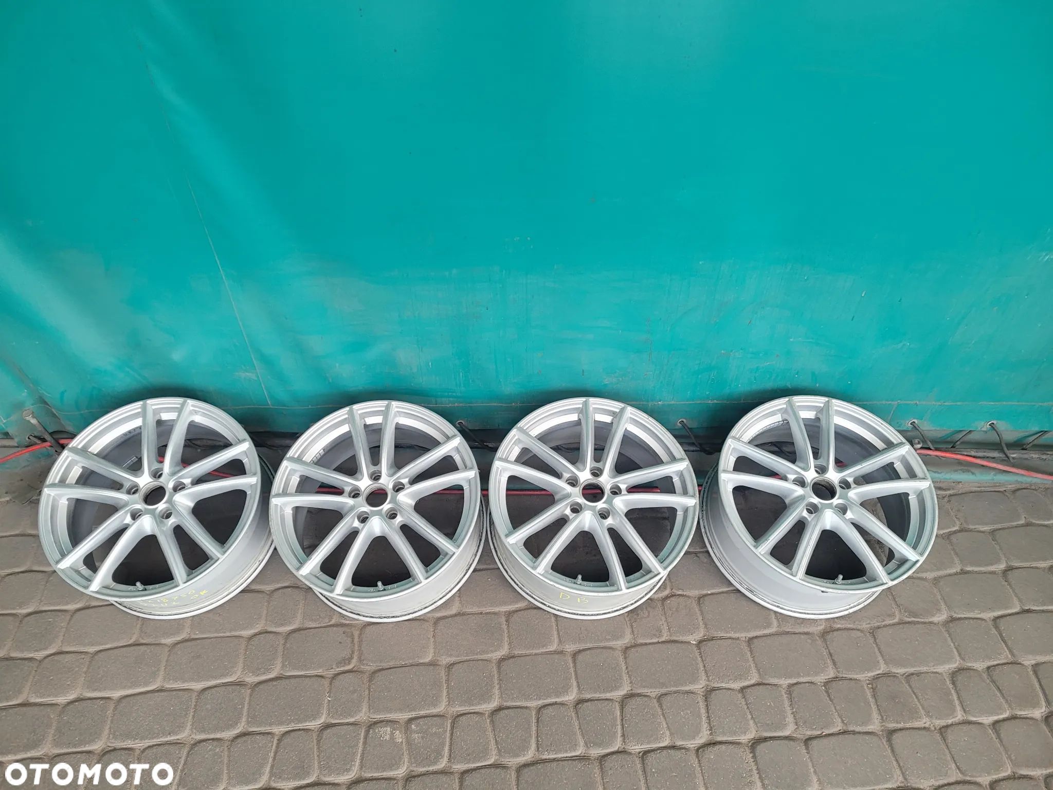 Alufelgi RC Design - 8Jx18 ET50 - 5x112 - VW Audi Skoda Seat BMW - 1