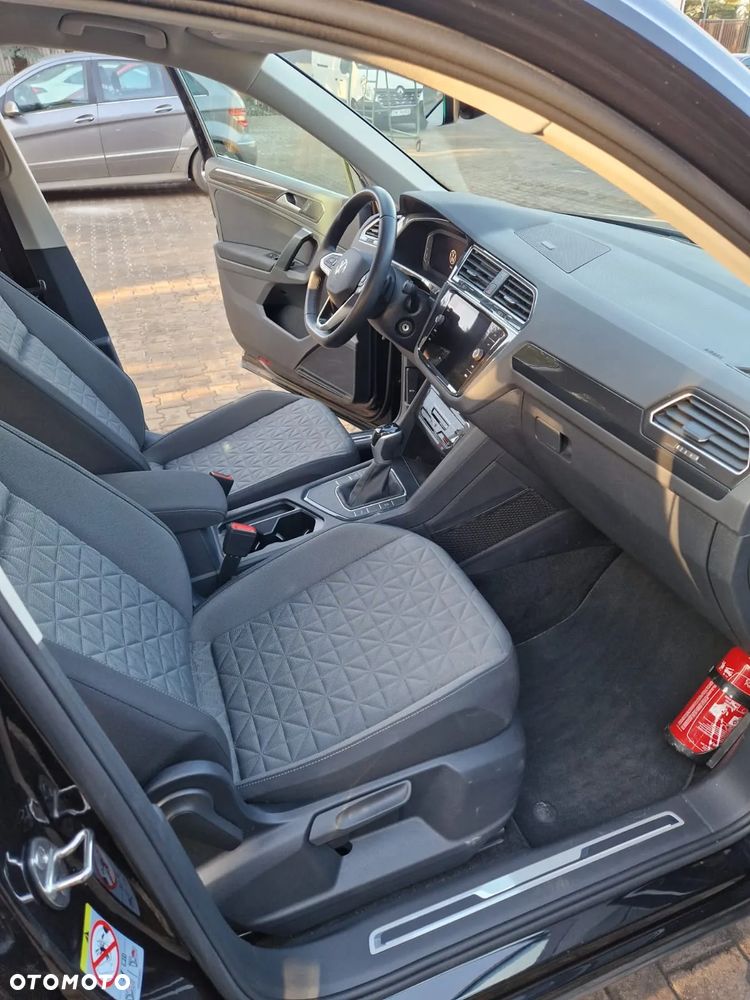Volkswagen Tiguan - 23