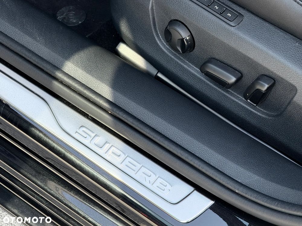 Skoda Superb 2.0 TSI Sportline DSG - 26