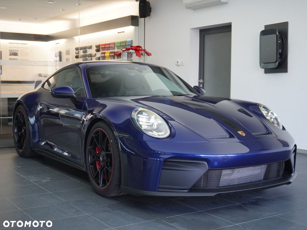 Porsche 911 GT3 Touring PDK - 8
