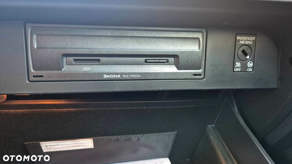 Skoda Octavia 2.0 TDI 4x4 DSG RS - 28