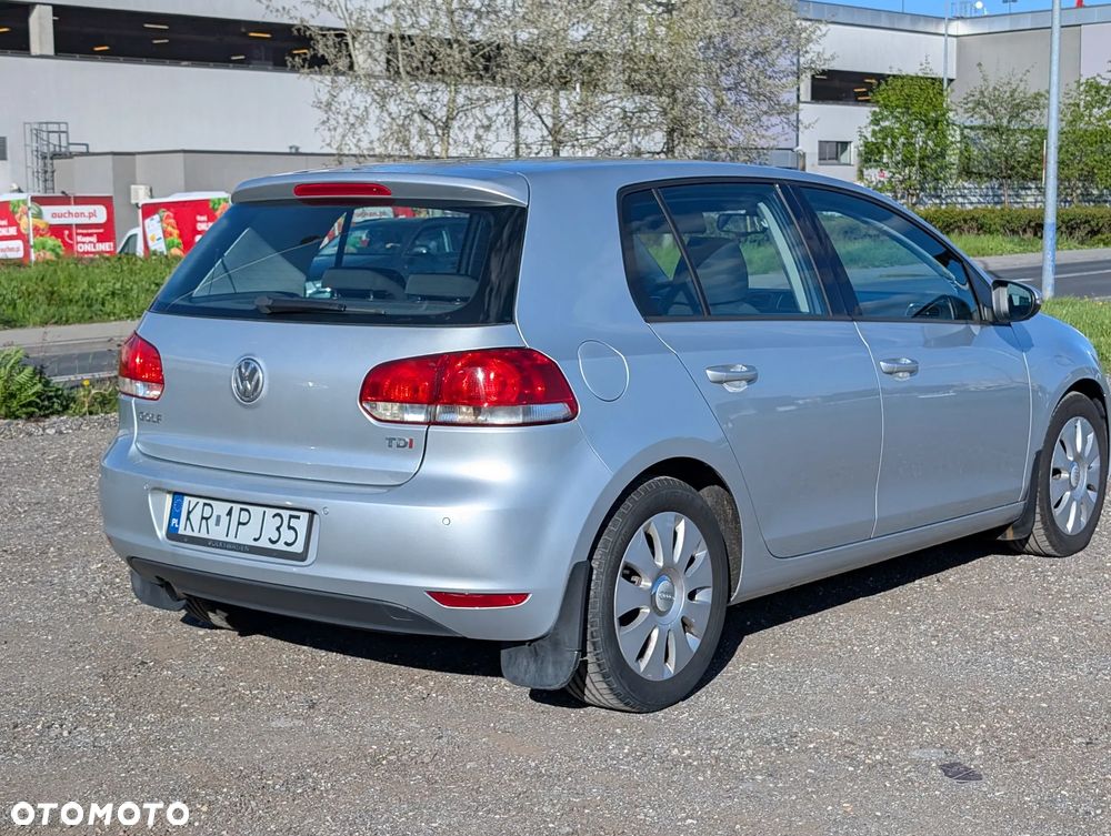 Volkswagen Golf 1.6 TDI Comfortline - 10