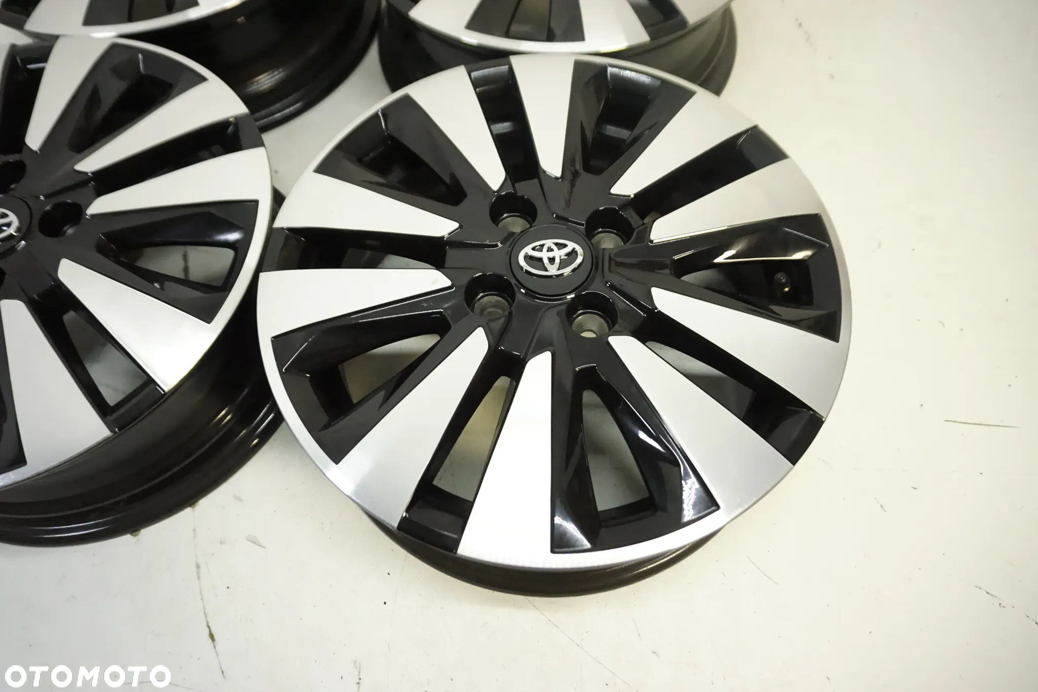 FELGI ALUMINIOWE 15 TOYOTA YARIS I-II-III COROLLA IQ AYGO CITROEN C1 PEUGEOT 108 ET39 NOWE - 5