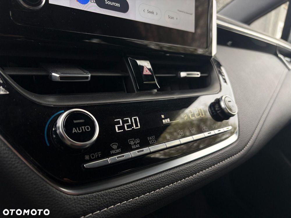 Toyota Corolla 1.8 Hybrid Comfort - 34