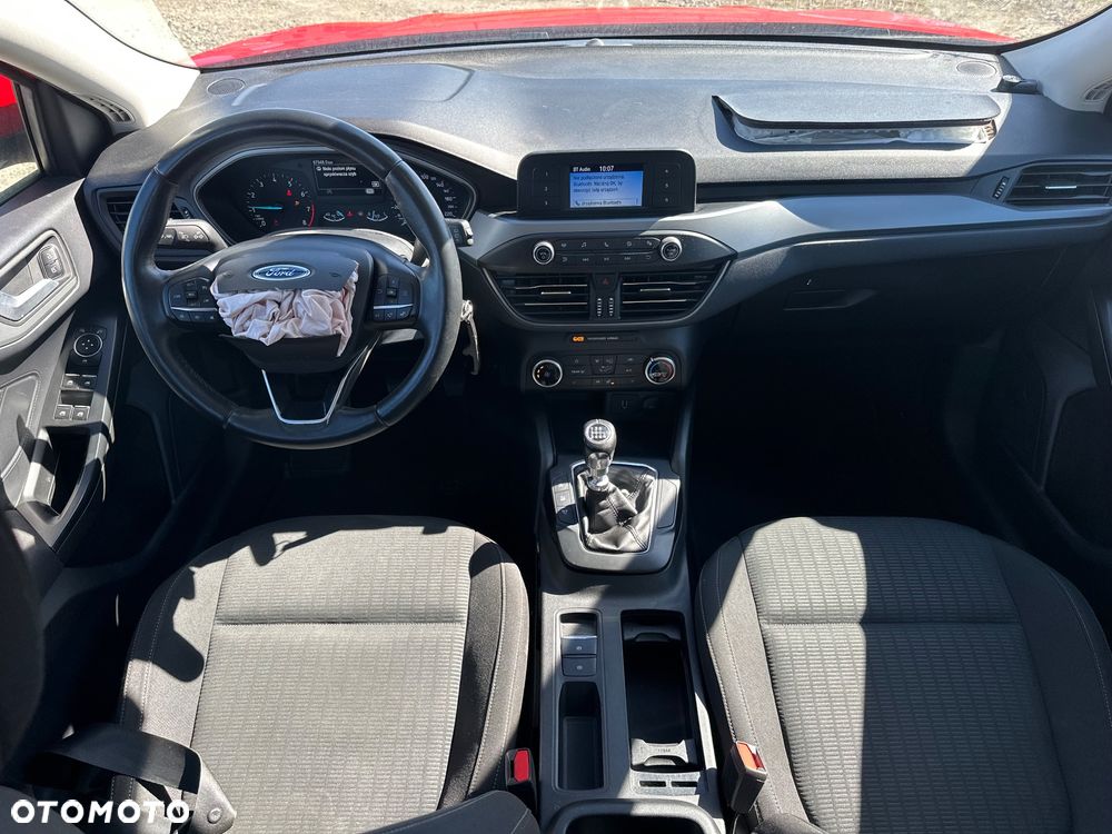Ford Focus 1.0 EcoBoost Trend Edition - 3