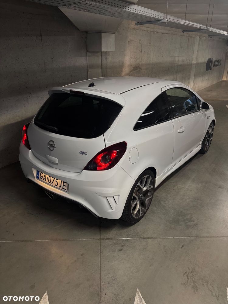 Opel Corsa 1.6 Turbo OPC - 18