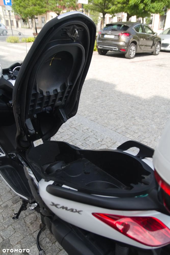 Yamaha X-max - 9