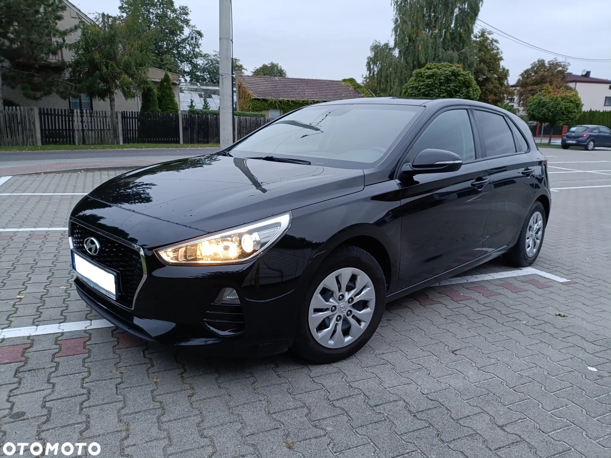 Hyundai i30 1.4 Classic + - 17
