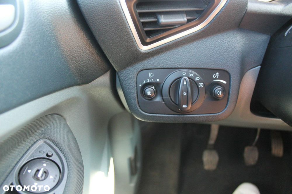 Ford Grand C-MAX - 21