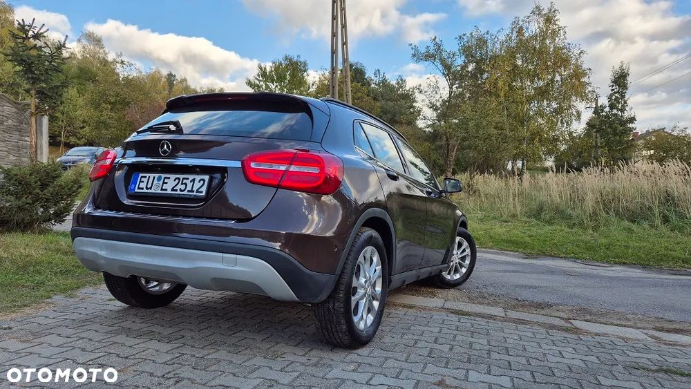 Mercedes-Benz GLA 180 (CDI) d Urban - 16