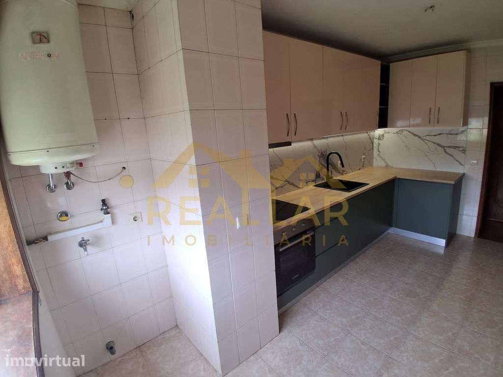 Apartamento T3 em Renovação com Garagem Box | Rio Tinto, Gondomar - Grande imagem: 4/25