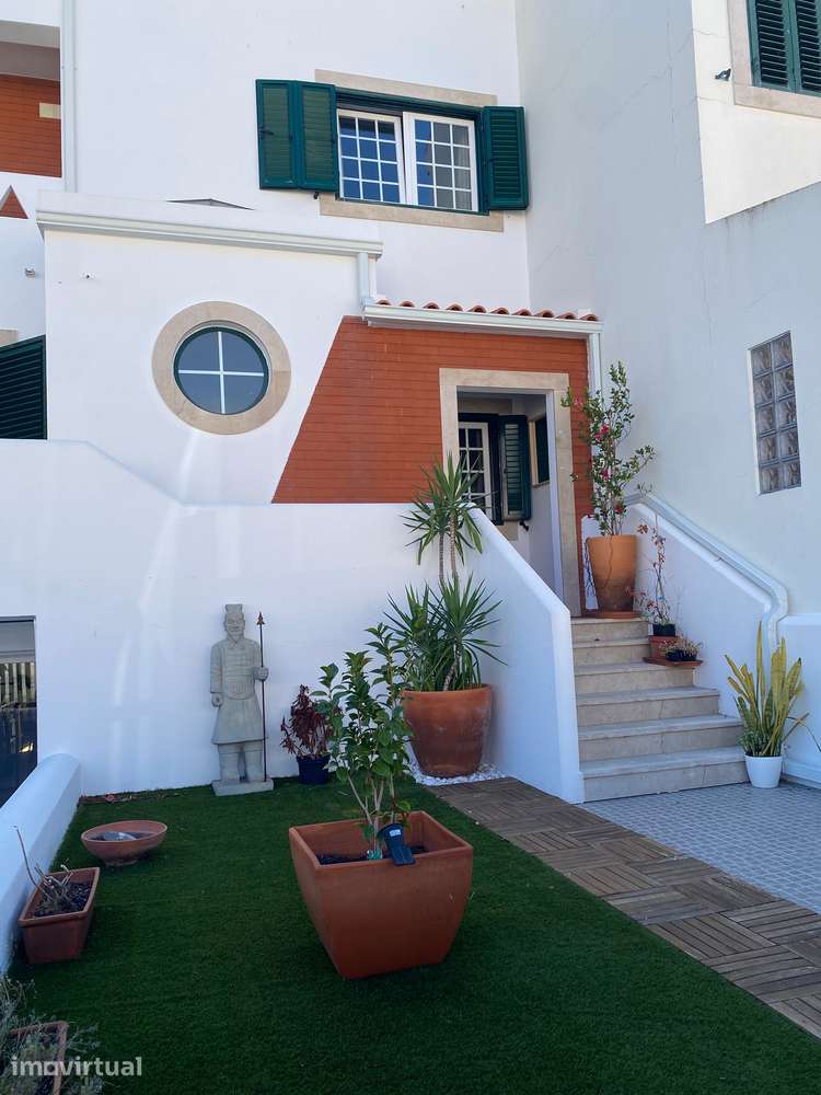 Moradia T3 em Vila Nogueira de Azeitão — Venda pelo proprietário - Grande imagem: 2/54