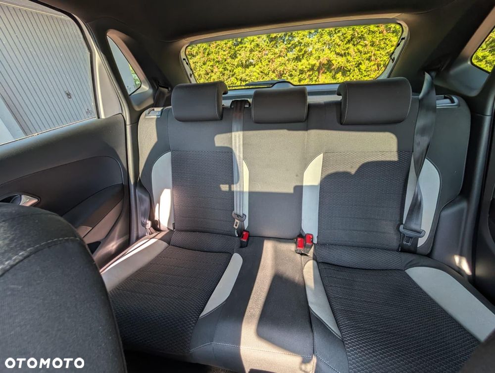 Volkswagen Polo 1.6 TDI DPF Highline - 11