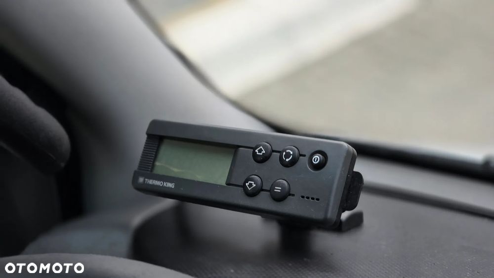 Iveco IVECO DAILY 70C17 3.0 170KM DMC 7T ❗❗ THERMO KING V-500 MAXX / MROŹNIA / GRZANIE / +25  -25 / ZASILANIE ZEWNĘTRZNE 230V / ZABUDOWA IGLOOCAR 10 EP / GRUBA ŚCIANA / WINDA DHOLLANDIA 1000KG / ŁADOWNOŚĆ 3200KG❗❗ - 21