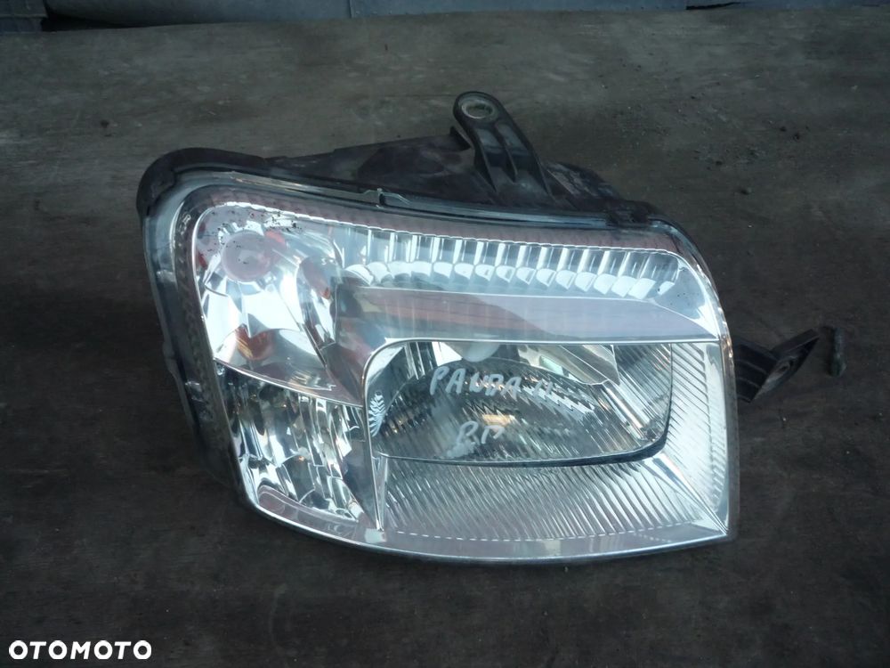 FIAT PANDA II LAMPA PRZEDNIA LEWA LUB PRAWA BIAŁA WTYCZKA - 5